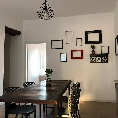 Vista Apartment *